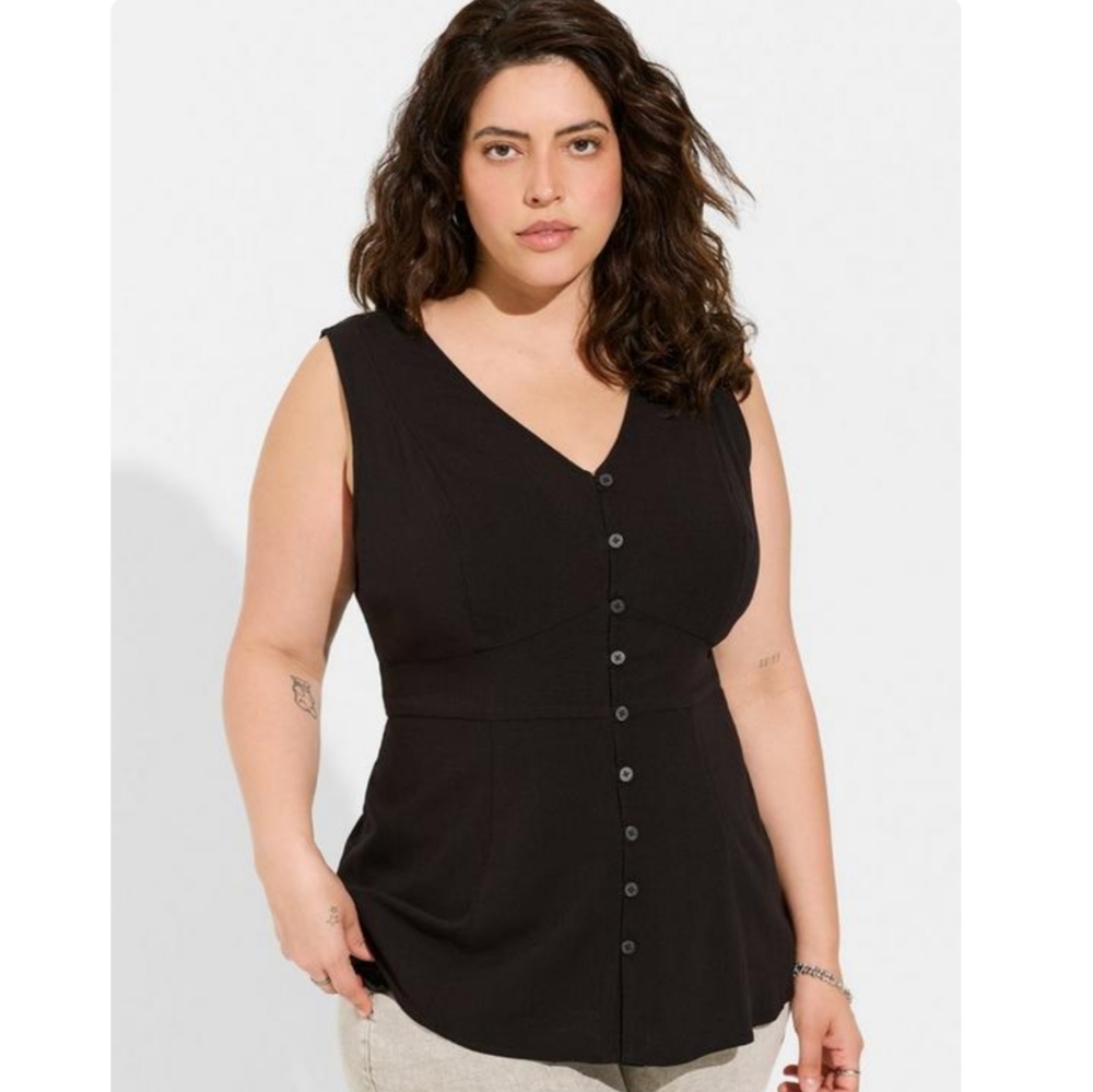 Torrid size 4 black top